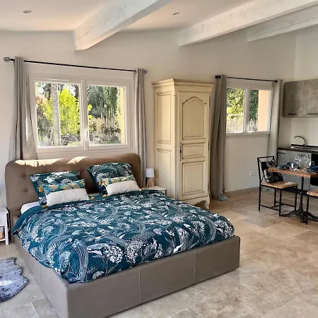 Sejour Detente Avec Piscine Apartman