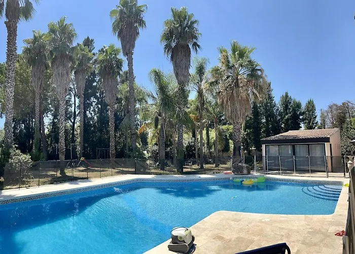 Sejour Detente Avec Piscine * Hyères